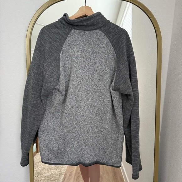 Grey men's Patagonia half zip jacket - Picture 4 of 4